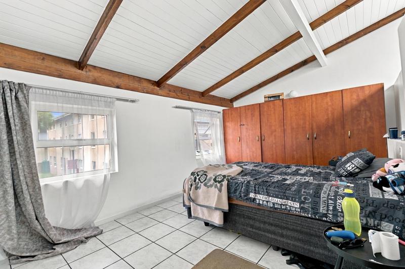 To Let 2 Bedroom Property for Rent in Maitland Western Cape